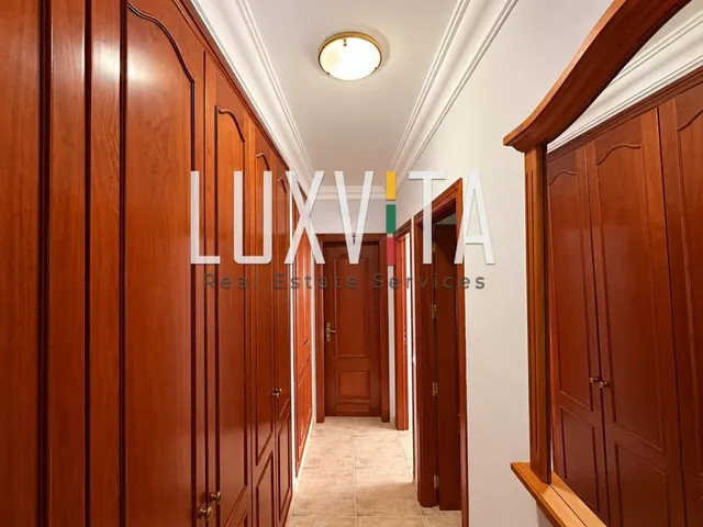 Amplio piso residencial de 2 dormitorios con garaje y trastero — 9