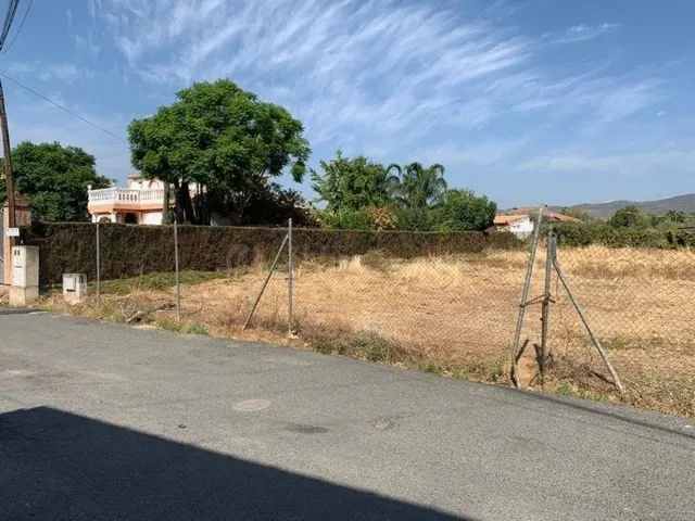 PARCELA DE TERRENO DE 2.000 M2 EN LA BARQUERA-- ESCRITURAS D