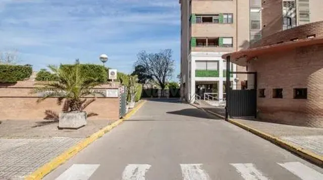 Estupenda plaza de garaje en Avda. Alcalde Luis Uruñuela!! - foto 3