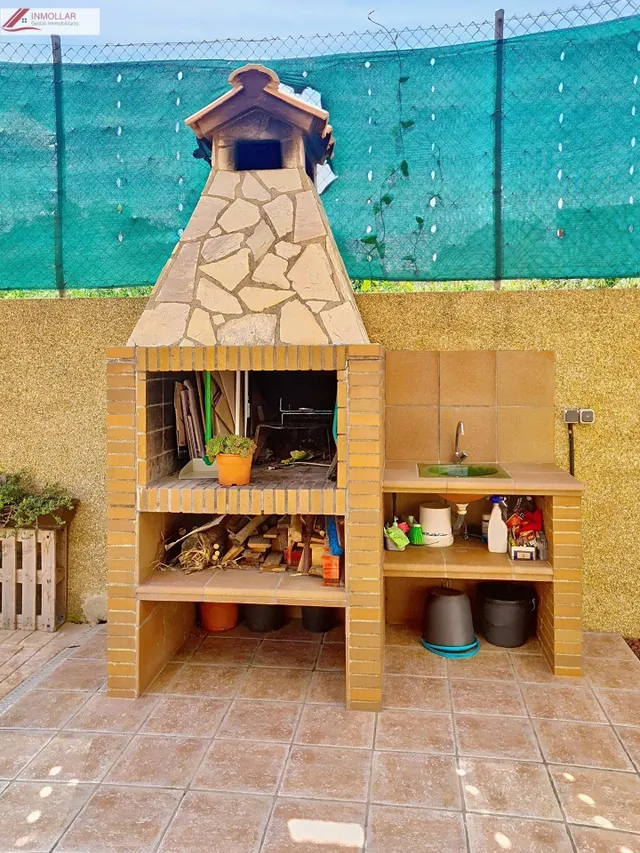 En venta Chalet independiente con piscina — 26