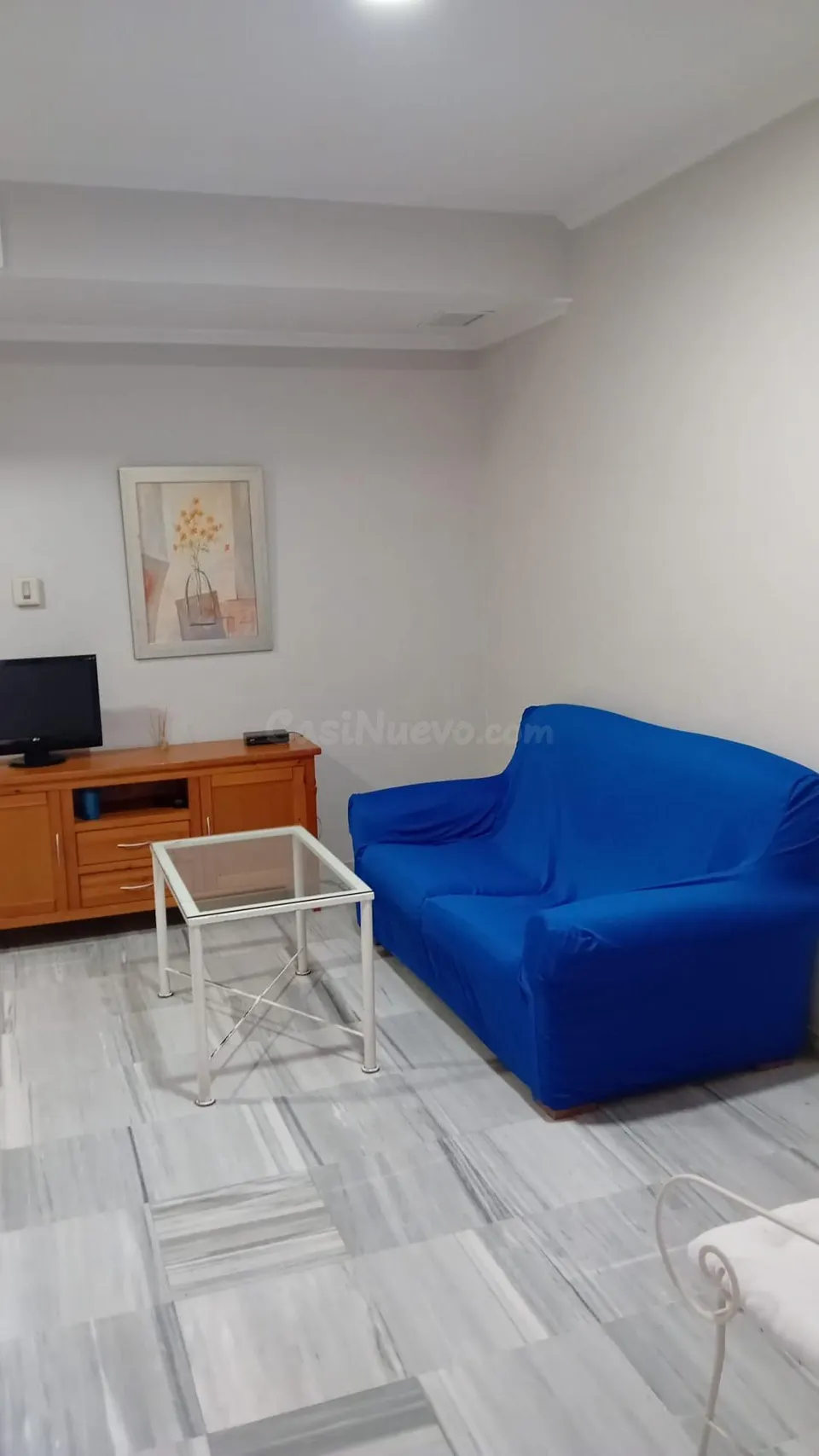 Centro San Vicente, calle Torneo, junto al Río. Excelente apartamento amueblado se alquila. Ascensor.