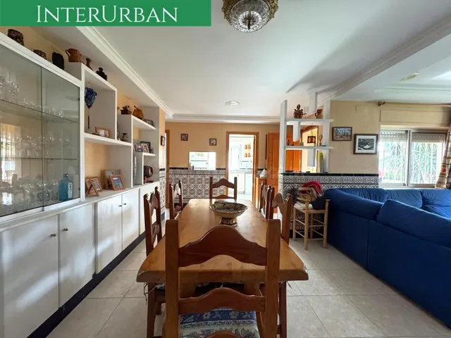 Chalet 5 habitaciones 268m² en venta - Urb. Montcati - foto 5