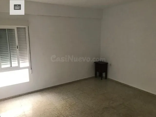 Amplio y acogedor piso en Ciudad Jardín por 148.000 € - foto 5