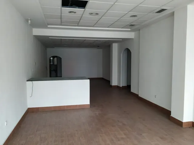 AVDA . ALICANTE  LOCAL DE 860 M2 — 4