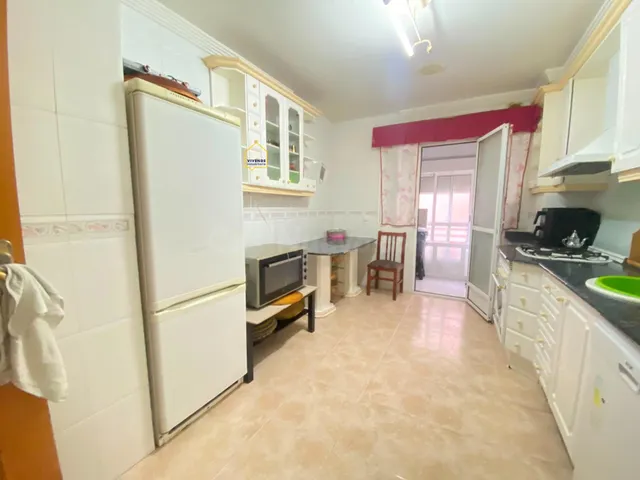 AMPLIO PISO A LA VENTA EN EL CODICIADO BARRIO DE LA VIÑA - foto 5