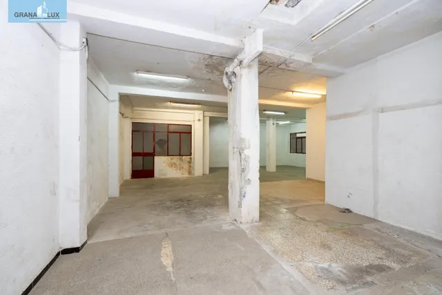¡Oportunidad Única en Angel Barrios! Local de 147m2 por solo 190.000€ — 9