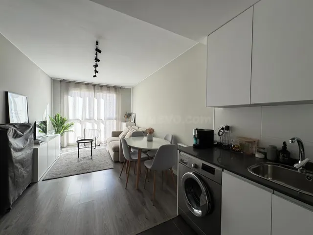 Moderno Apartamento en el Corazón del Casco Histórico de Zar - foto 5