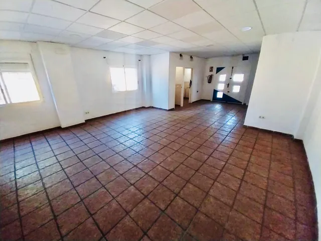 Se vende negocio de restauración en fantástica ubicación — 20