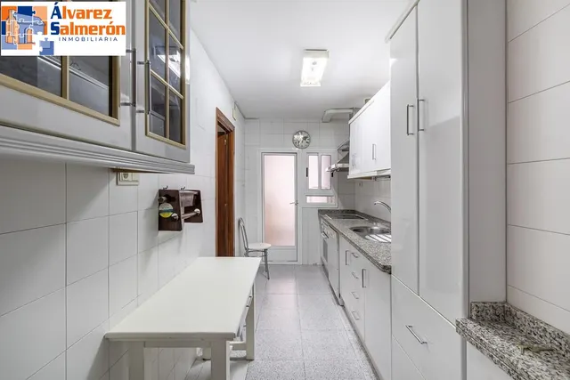 MAGNIFICA VIVIENDA EN LAS FLORES - CAMINO DE RONDA — 22