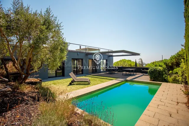 Casa moderna a la venta en Premià de Dalt - foto 2