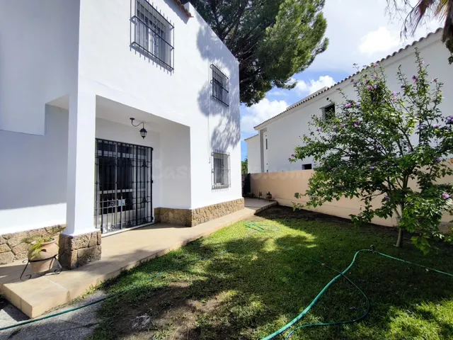 ALQUILER DE LARGA DURACIÓN DE ADOSADO EN LA URBANIZACIÓN DE VALDELAGRANA, EL PUERTO DE SANTA MARÍA — 2
