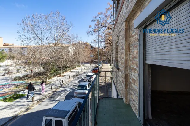 Edificio con gran potencial de desarrollo residencial en Zaidín – Granada — 33