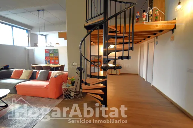 ¡OPORTUNIDAD! ESTUDIO TIPO LOFT REFORMADO Y MUY AMPLIO - foto 3