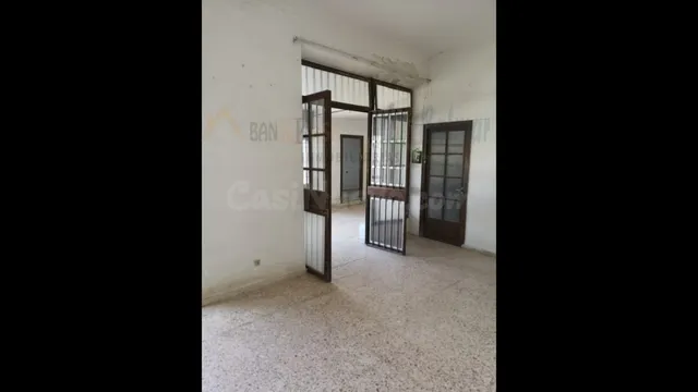 SE VENDE CASA ANTIGUA CON TERRENO DE 3 PLANTAS EN BERJA - foto 4