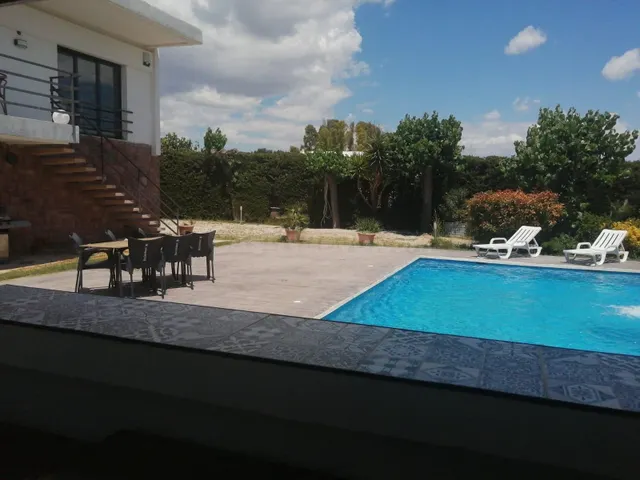 Chalet, vistas al mar, piscina y gran terreno de 1650 metros - foto 5