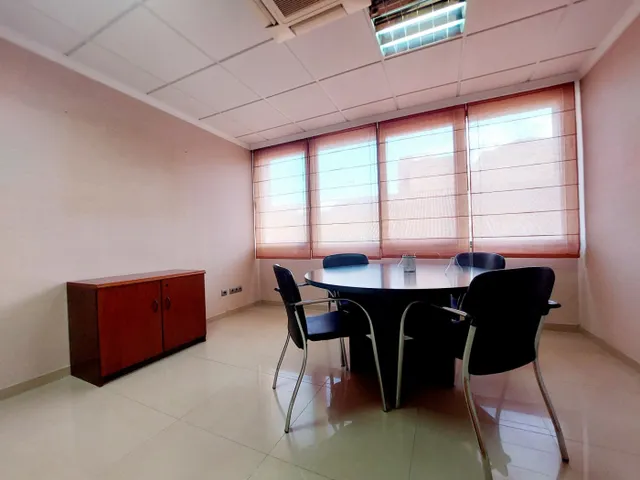 OFICINA -AV. LA RÀPITA- — 12