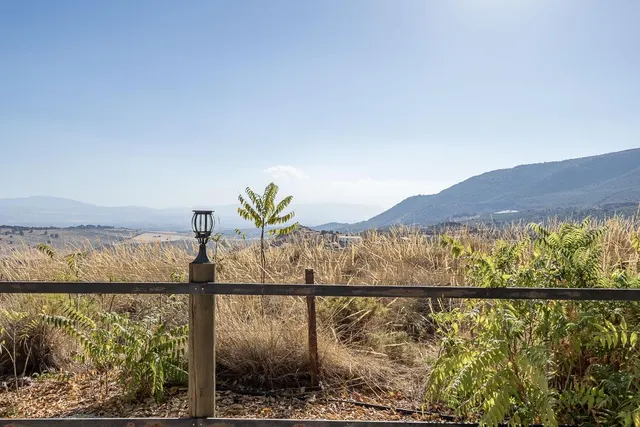 **NEGOCIO CONSOLIDADO DE EVENTOS Y ALOJAMIENTO TURÍSTICO EN UNA ESPECTACULAR FINCA ANDALUZA CERCA DE GRANADA** — 49