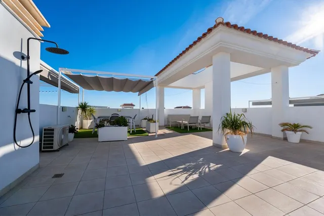 Apartamento 2 hab, 2 baños y solarium — 22