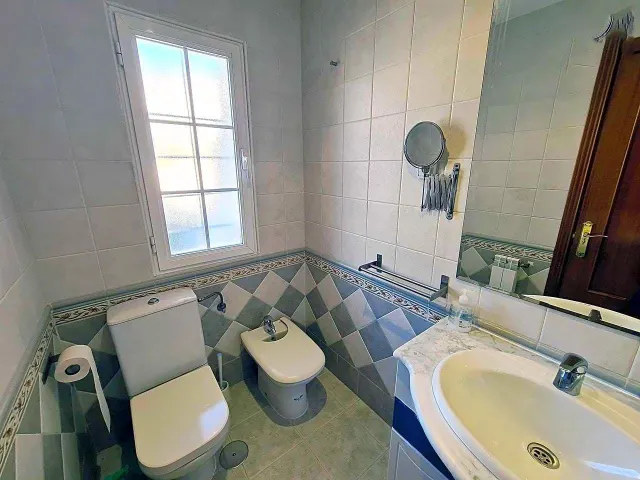 ALQUILER DE ÚLTIMA HABITACIÓN CON BAÑO EN SUITE Y GASTOS INCLUIDOS PARA ESTUDIANTES EN VILLANUEVA DE LA CAÑADA — 10