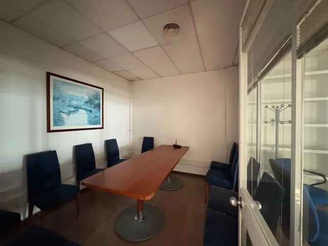 LOCAL COMERCIAL ZONA PLAZA DEL CABALLO — 23