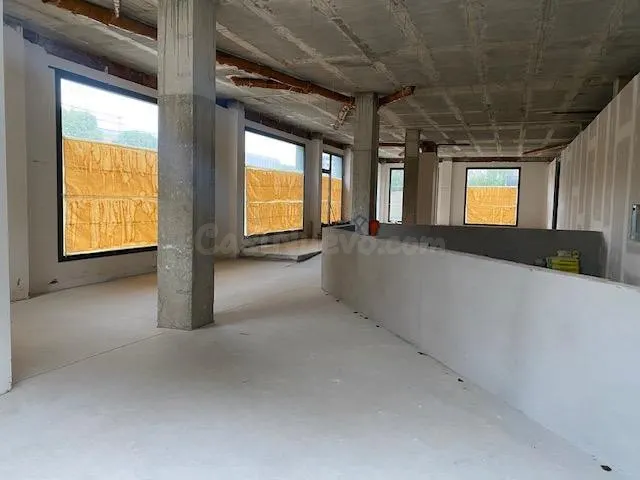 Amplio Local Comercial en Venta - La Bordeta, Lleida - foto 5