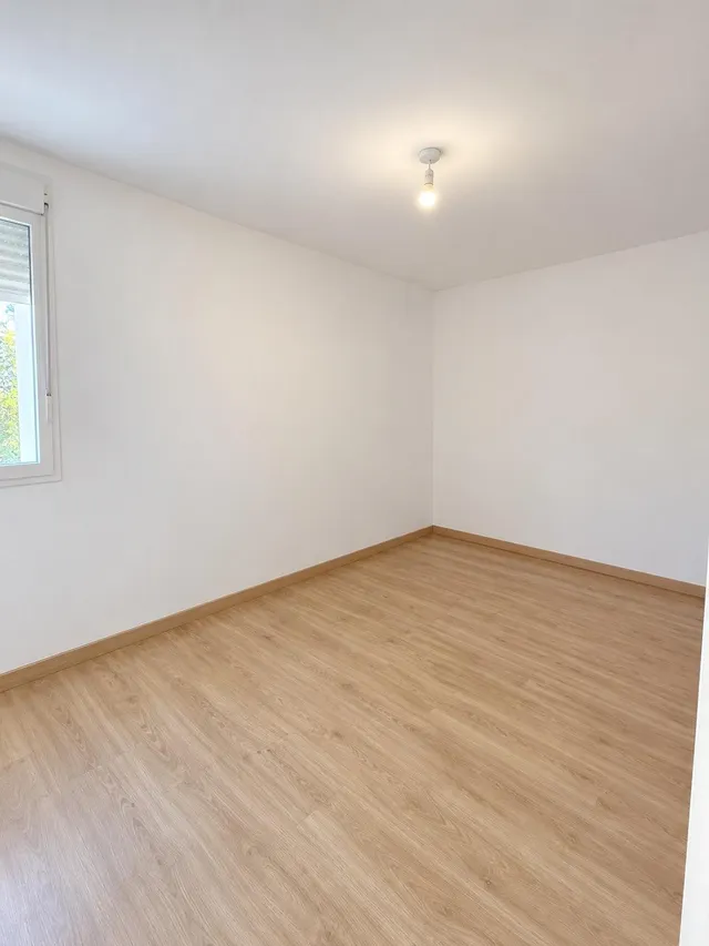 Descubre tu próximo hogar en Barcelona en calle Riera Alta - foto 3