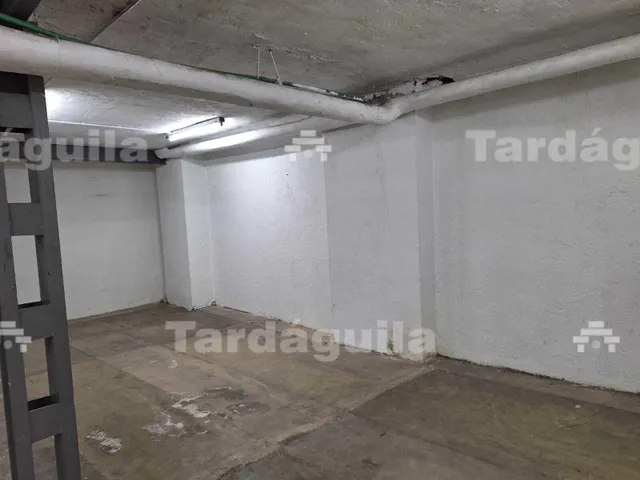 LOCAL EN ALQUILER EN CALLE ARCO — 17