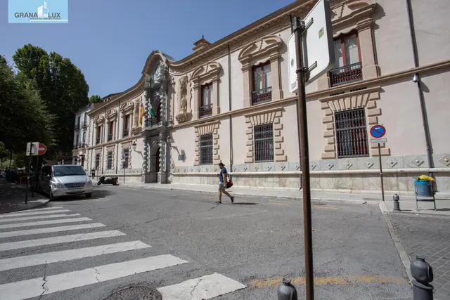 Plaza de garaje en pleno centro de Granada — 7