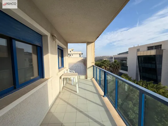 Ático con terraza de 140 m2 . — 12
