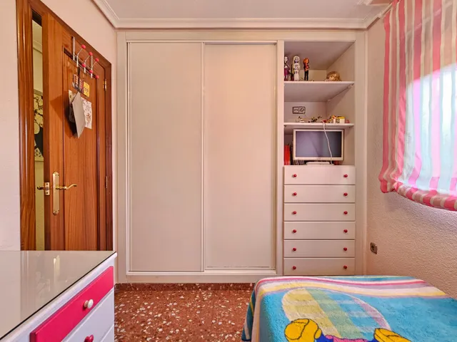 Piso de 3 dormitorios con terraza y garaje en San Vicente del Raspeig — 20