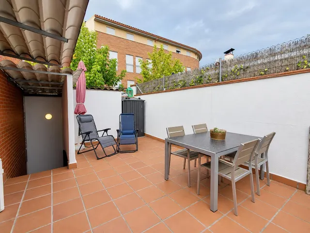 Vivienda esquinera con garaje — 10