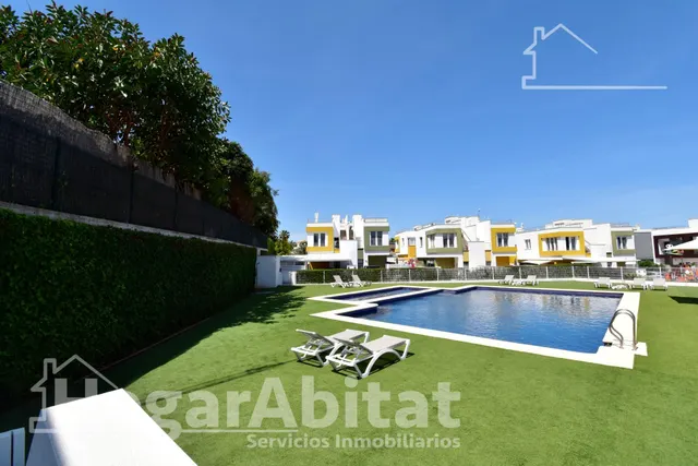 CHALET NUEVO CON PISCINA, GARAJE Y TERRAZA — 22