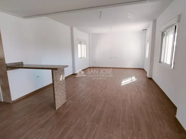 SE VENDE CHALET DE OBRA NUEVA AL LADO DEL PUEBLO DE MACISVENDA-ABANILLA — 5