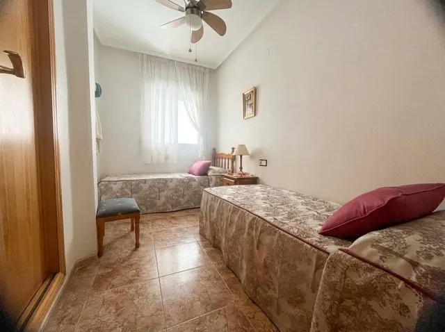 Piso en venta en Guardamar del Segura con plaza de garaje y dos terrazas — 25