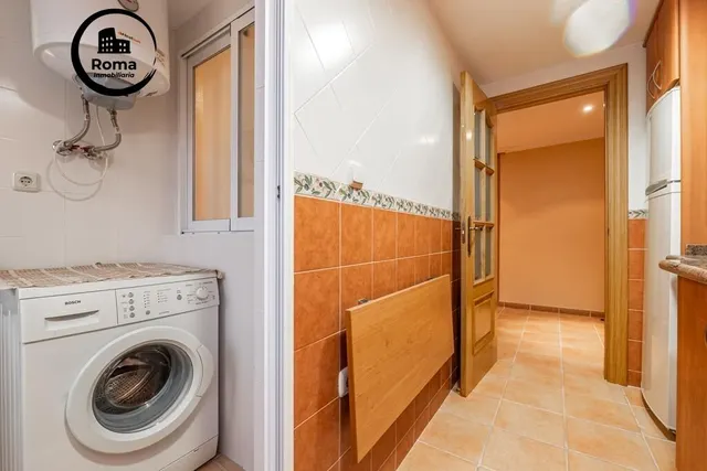 Piso en el centro de Granada, totalmente reformado con dos grandes dormitorios y un baño — 14