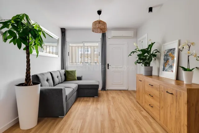 Casa 3 habitaciones 101m² en venta - Urbanización Perla del  - foto 2