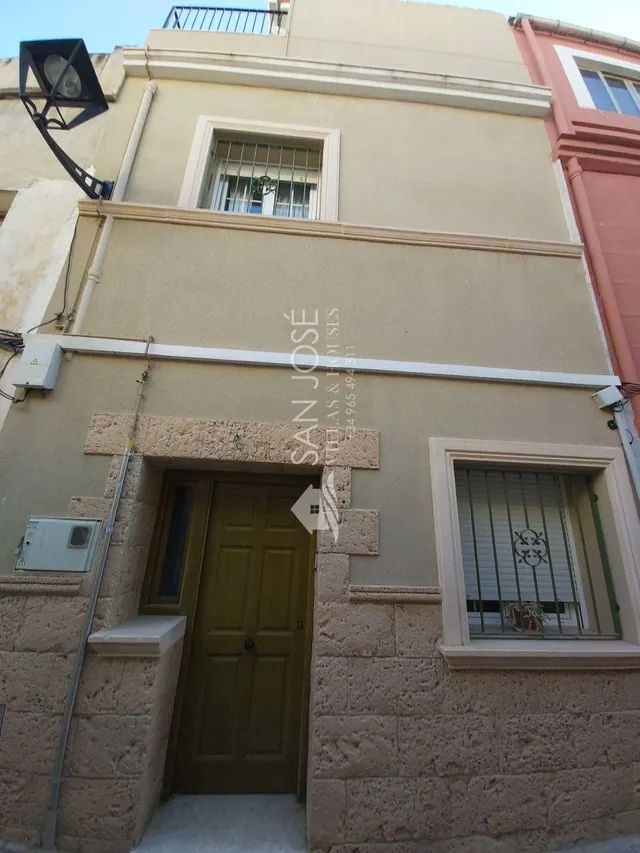 Se vende casa reformada en 2017 en pleno centro historico de Aspe — 29