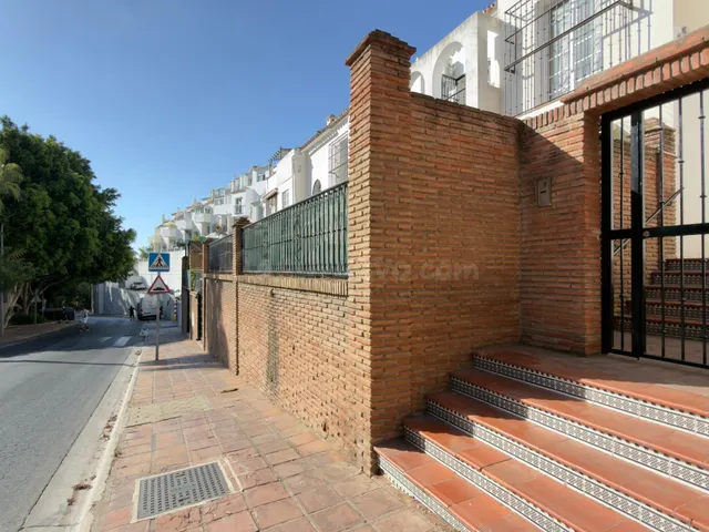 ADOSADO EN TORREQUEBRADA | JUNTO AL GOLF - foto 4