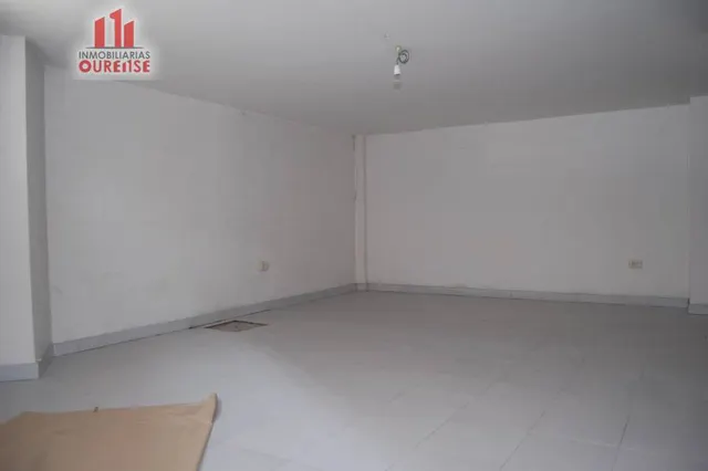AMPLIO LOCAL COMERCIAL EN EL VEINTIUNO — 21