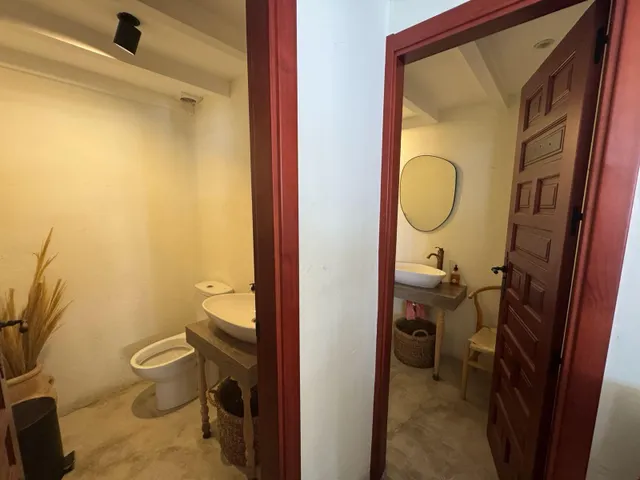 AMPLIO LOCAL EN VENTA EN NOGALERA — 22