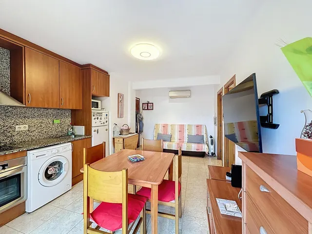 Apartamento con terraza en el centro de Platja d’Aro a 200 m - foto 4