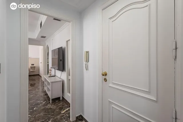 PISO CON LICENCIA TURISTICA EN CALLE NAVAS — 14