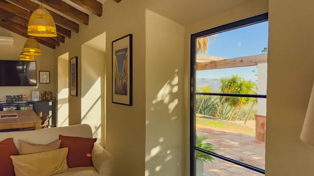 Hotel 13 habitaciones 999m² en venta - South of spain — 23