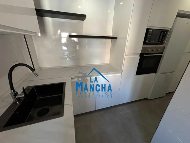 *720€ al mes* inmobiliaria la mancha alquila piso en zona centro de salud canal maria cristina de Albacete — 20