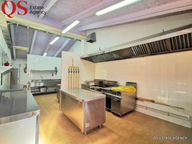 Casa con la nave en Cellera de Ter — 35