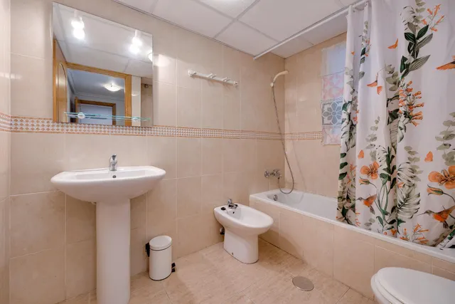Venta de amplio apartamento seminuevo Ed.Torreaguas Torrevieja — 23