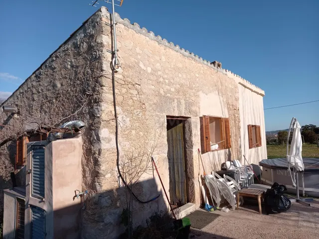 Casa agrícola reformada con pozo y placas solares. Parcela d - foto 2