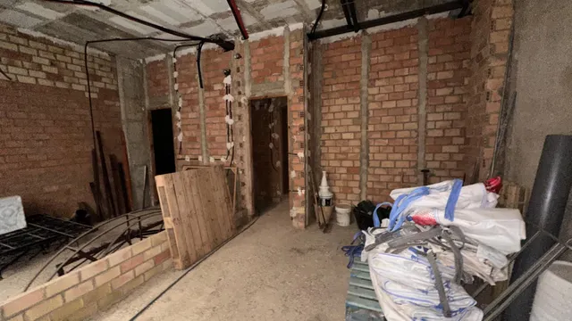 EDIFICIO EN CONSTRUCCIÓN EN EL CENTRO DE BOLLULLOS DEL CONDADO (HUELVA) — 9
