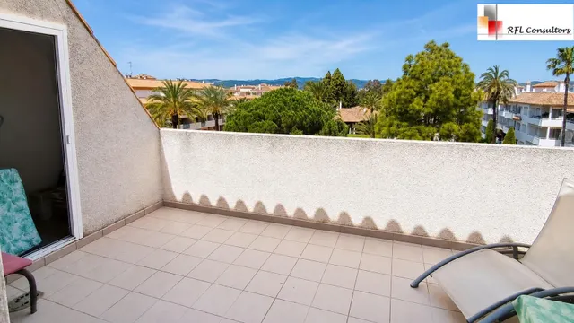 GRAN ÁTICO CON 3 TERRAZAS EN URBANIZACIÓN DE LUJO — 24
