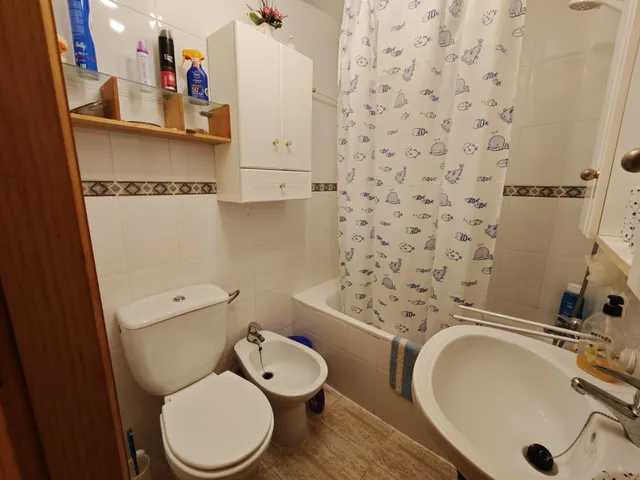 APARTAMENTO DE 2 DORMITORIOS CON PISCINA, APARCAMIENTO Y GRAN BALCÓN CERRADO EN TORREVIEJA — 14